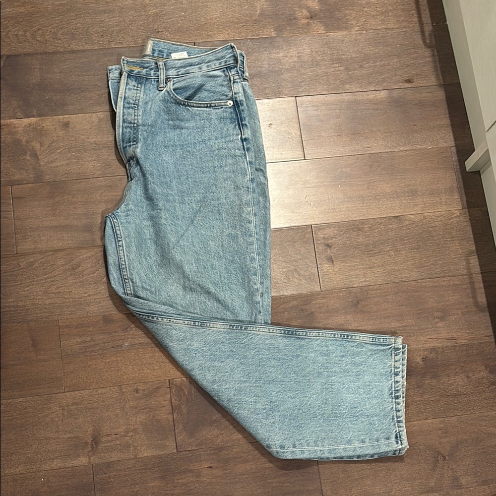 Everlane Straight Leg Jeans in Light Blue Wash